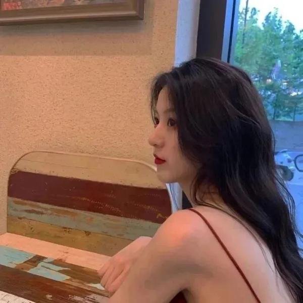 小鱼莉莉在线观看